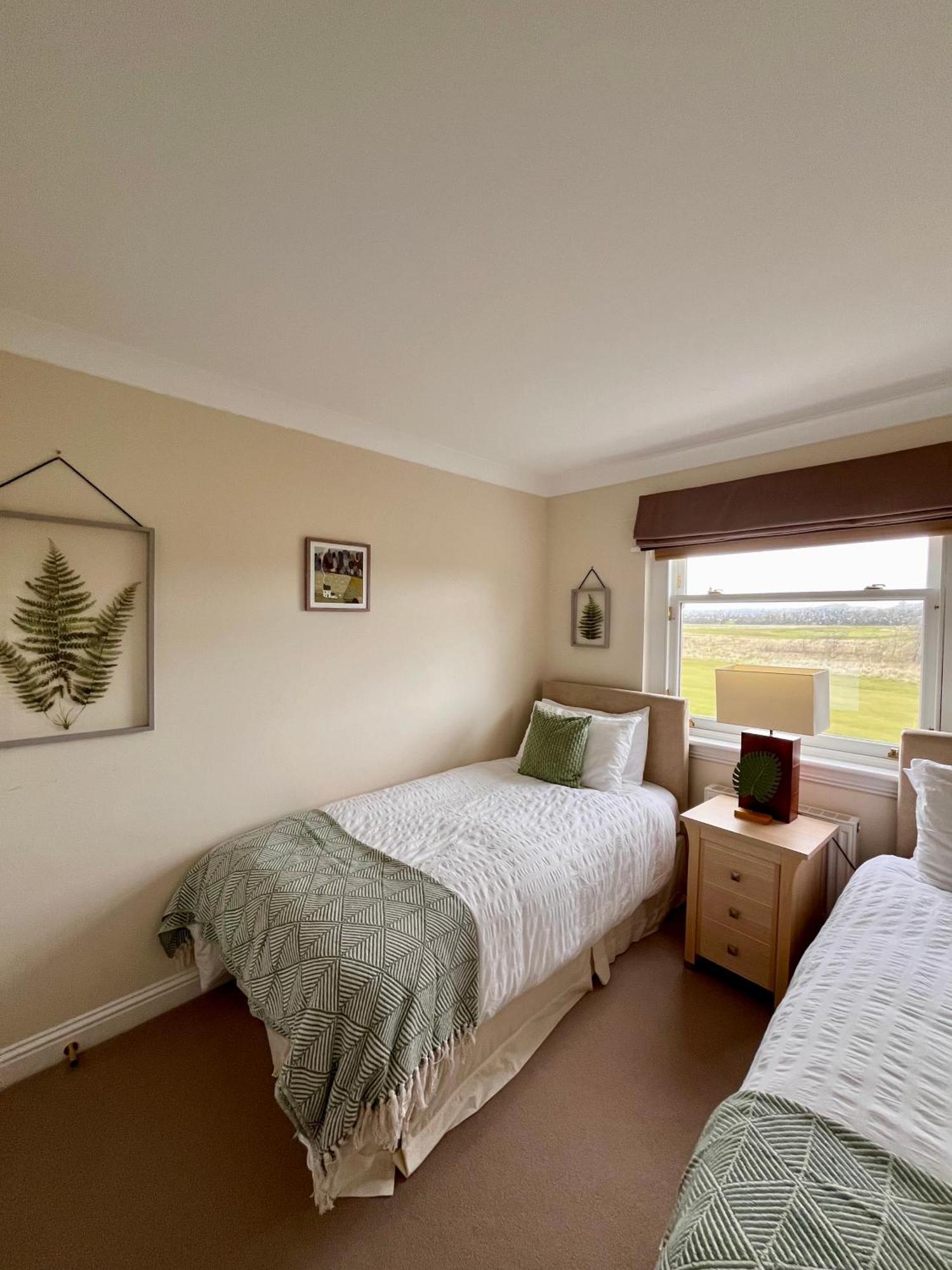 Golf Court View, Elie Apartment Exterior photo